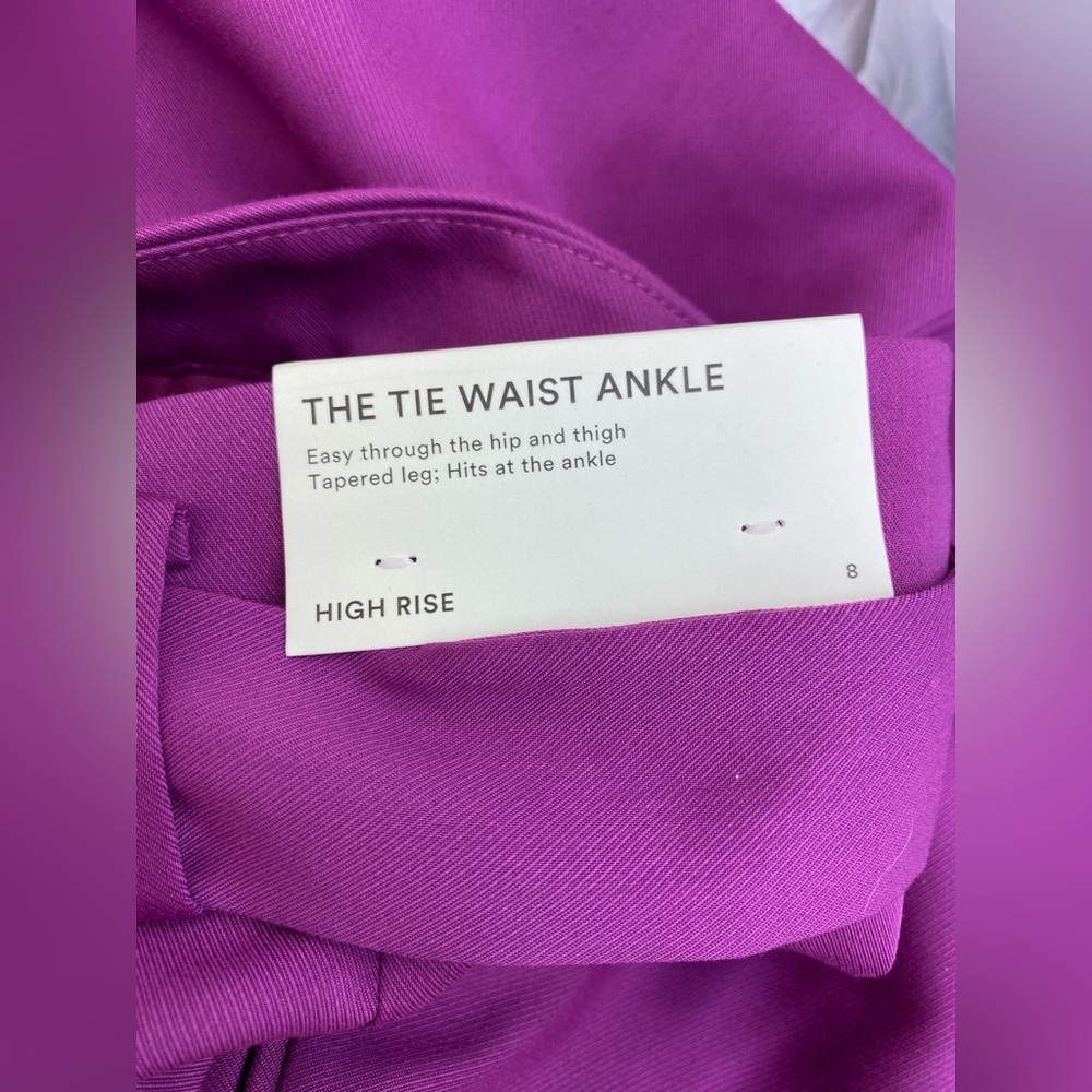 NWT Ann Taylor The Belted High Waist Taper Dress Pant in Twill Size 8
Work Wear - Picture 8 of 8